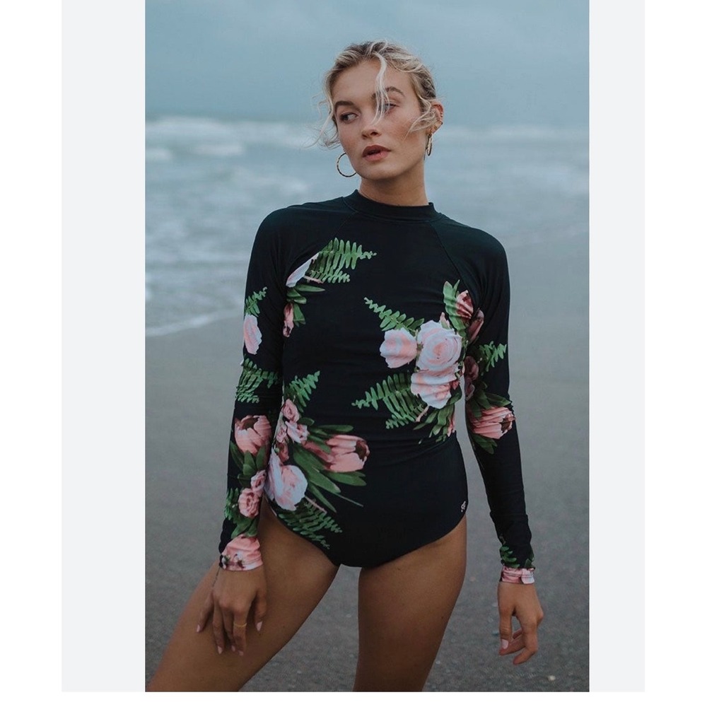 Albion Fit Antigua Floral Long Sleeve One Piece Swimsuit Rash Guard Black Pink M